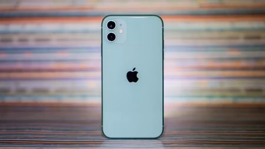 iphone 11 lock lieu co dang mua khi gia chi bang... iphone 7? hinh anh 2