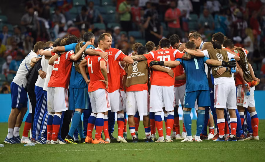 Tổng thống Putin gọi các tuyển thủ bóng đá Nga là anh hùng sau trận đấu với Croatia ​