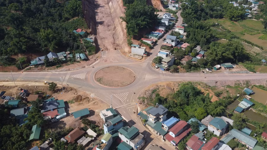 Toàn cảnh phạm vi nút giao Km 302+500 thuộc gói thầu RAP/CP21.