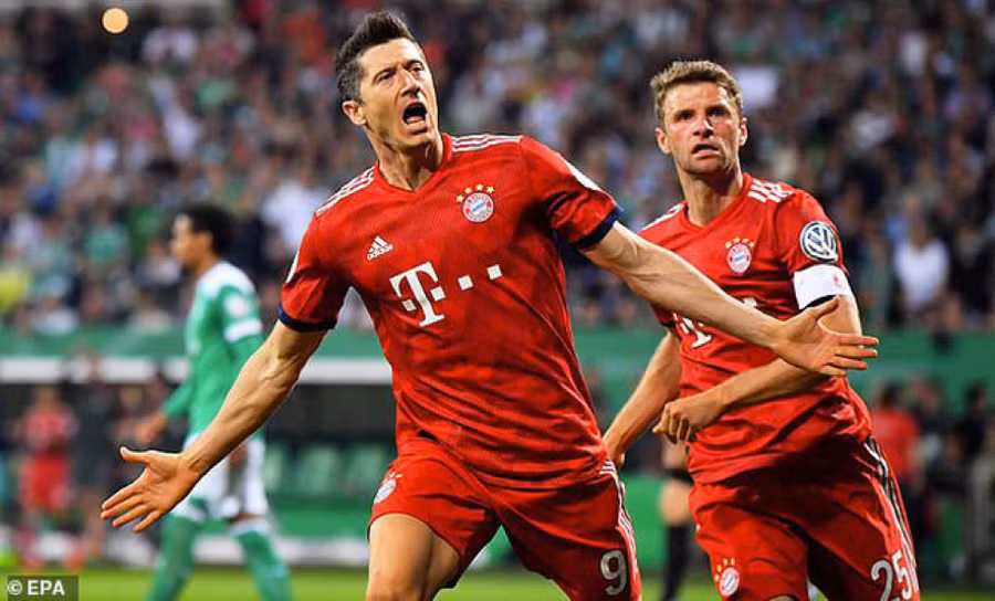 Barca quyết tâm chiêu mộ Lewandowski.