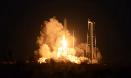 Tên lửa Antares làm nhiệm vụ vận chuyển hàng lên ISS phát nổ ngay sau khi phóng tại bang Virginia hôm 28/10. Ảnh: AP. Tên lửa Antares làm nhiệm vụ vẫn chuyển hàng đến ISS phát nổ ngay sau khi phóng tại Virginia hôm 28/10. Ảnh: AP