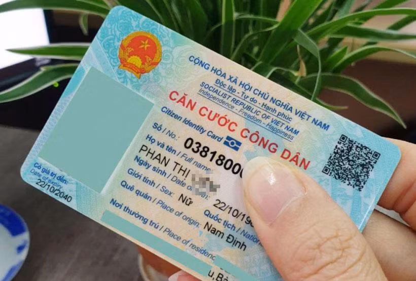 Người dân cần làm thẻ Căn cước công dân gắn chip trước khi sổ hộ khẩu giấy bị 'khai tử'. Ảnh minh họa Người dân cần làm thẻ Căn cước công dân gắn chip trước khi sổ hộ khẩu giấy bị 'khai tử'. Ảnh minh họa