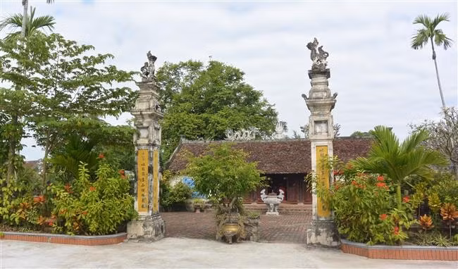 Đền thờ họ Ngô Lý Trai tại Diễn Kỷ (Diễn Châu - Nghệ An).