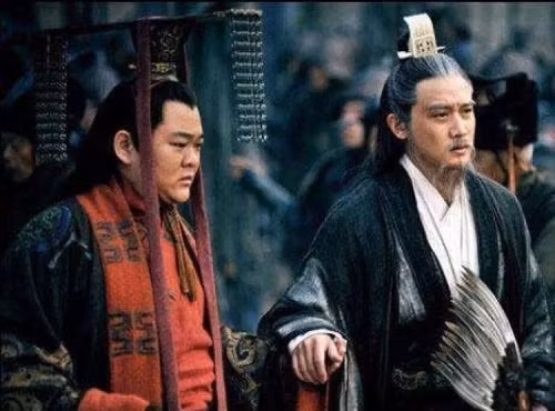Tam Quốc: Vì sao Lưu Thiện phải đập bàn thất vọng sau khi khám xét của cải nhà Gia Cát Lượng? - Ảnh 2