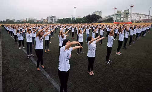 Gần 1.000 bạn trẻ hát tập thể tưởng nhớ ca sĩ Trần Lập - 8
