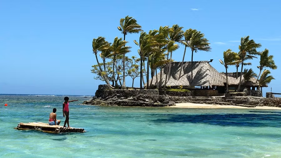 7. Fiji: Cư dân của Fiji đã cam kết sẽ giữ cho cảnh quan bình dị của quốc đảo này được nguyên vẹn. Việc làm này được coi là một trong những ưu tiêu hàng đầu của nơi đây. 7. Fiji: Cư dân của Fiji đã cam kết sẽ giữ cho cảnh quan bình dị của quốc đảo này được nguyên vẹn. Việc làm này được coi là một trong những ưu tiêu hàng đầu của nơi đây.