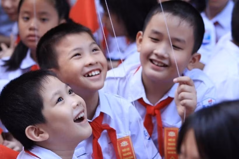 Khi trở lại trường, trẻ sẽ có nhiều nguy cơ, tiếp xúc với nguồn bệnh. Ảnh minh họa.