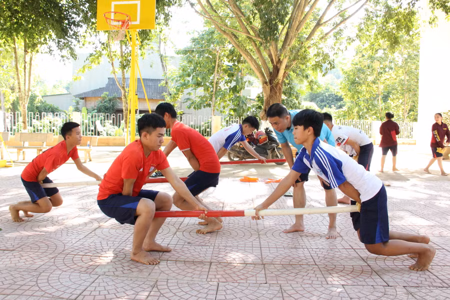 Một buổi tập đẩy gậy của học sinh nhà trường.