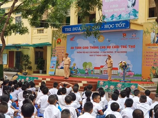Phổ biến pháp luật để HS tăng cường nhận thức (ảnh minh họa)