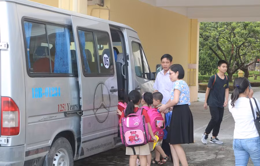 Cần tăng cường giải pháp an toàn đưa đón HS. (ảnh minh họa)