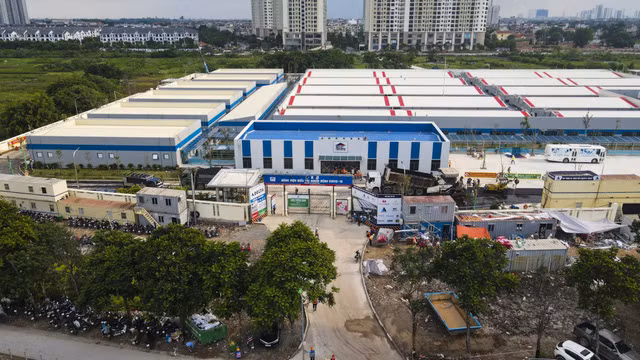Theo PGS.TS Nguyễn Lân Hiếu (Giám đốc Bệnh viện Đại Học Y Hà Nôi), Bệnh viện là tuyến cuối trong bậc thang điều trị người bệnh Covid-19 tại khu vực TP. Hà Nội và một số tỉnh Bắc Ninh, Bắc Giang, Hải Phòng, Quảng Ninh và Lạng Sơn. Ảnh: BYT.