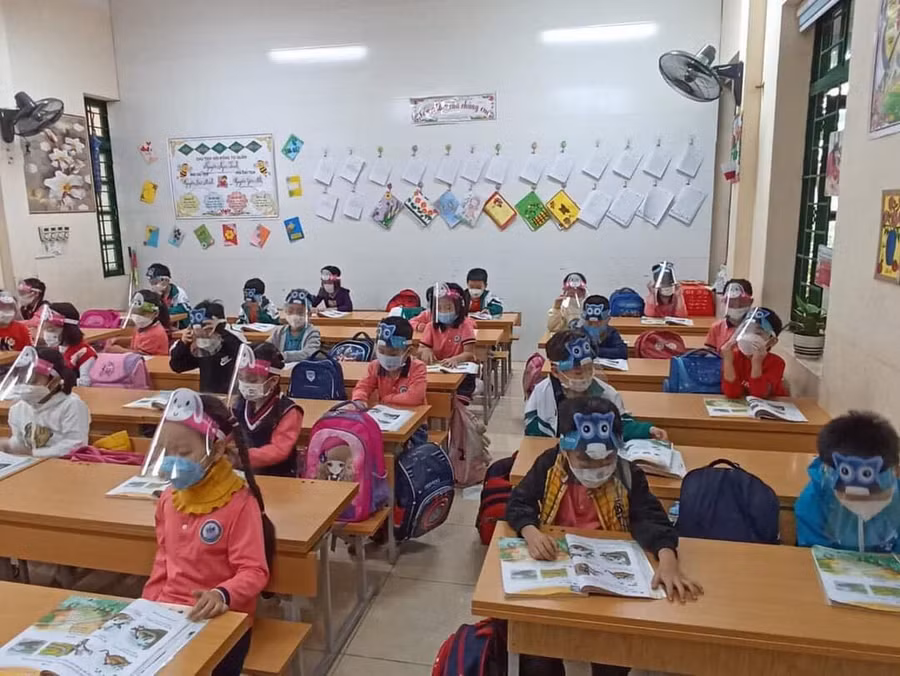Học sinh Trường Tiểu học Bắc Cường tuần đầu trở lại học trực tiếp. Ảnh: NTCC