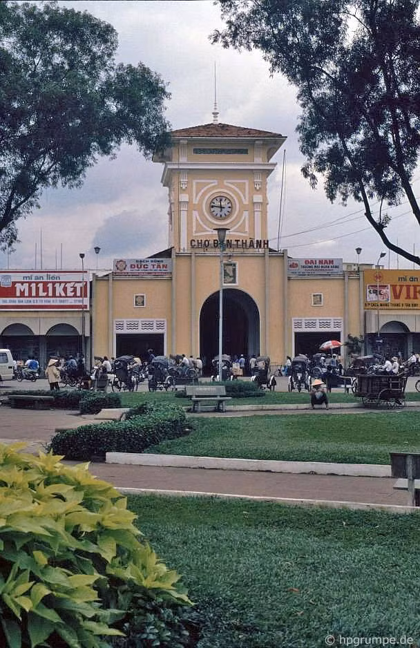 Chùm ảnh hiếm về những khu chợ nổi tiếng ở Việt Nam những năm 90 chum anh hiem ve nhung khu cho noi tieng o viet nam nhung nam 90