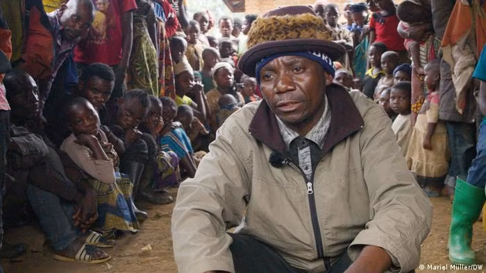 Già làng Mbuwa Kalimba Bachirembera.