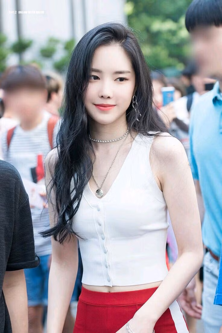 Nhan sac nu than tuong nong bong nhat Kpop hinh anh 10 43d0206cd9ea46d7425fcb15fed85eb4.jpg