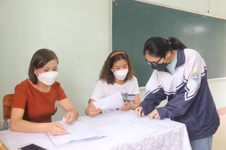 Điểm thi trung bình của tỉnh Sơn La đạt 6,137; đứng thứ 49/63 trong cả nước, tăng 10 bậc so với năm 2021.