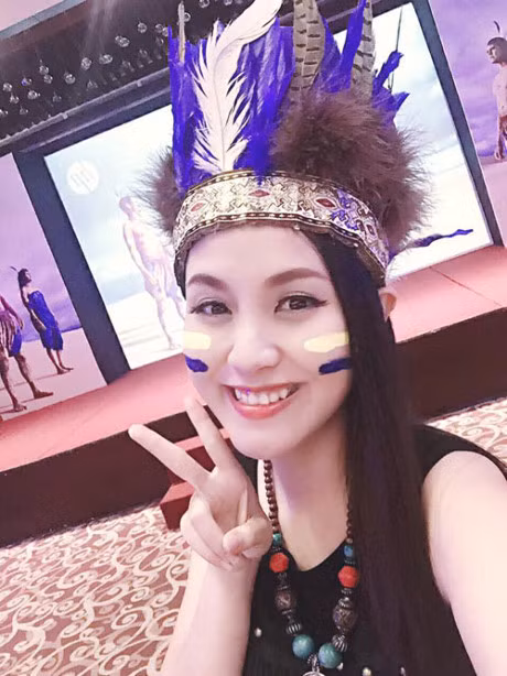 Dau den phat sot vi tac tia sua, MC xinh dep van quyet cho con bu me - Anh 4