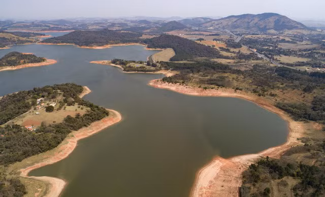 Brazil đang phải hứng chịu nạn hạn hán tồi tệ nhất trong 91 năm qua. Ảnh: AP.