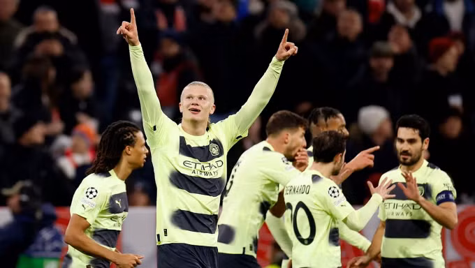 Erling Haaland ghi bàn vào lưới Bayern Munich ở cả 2 trận lượt đi và về tứ kết Champions League.