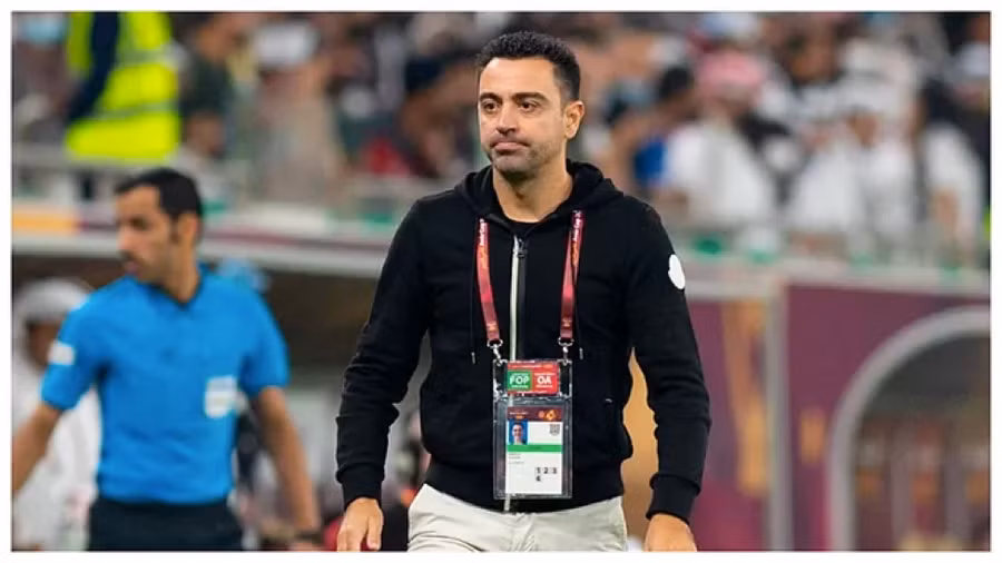 Xavi gật đầu thay tiền bối Koeman giải cứu Barca.