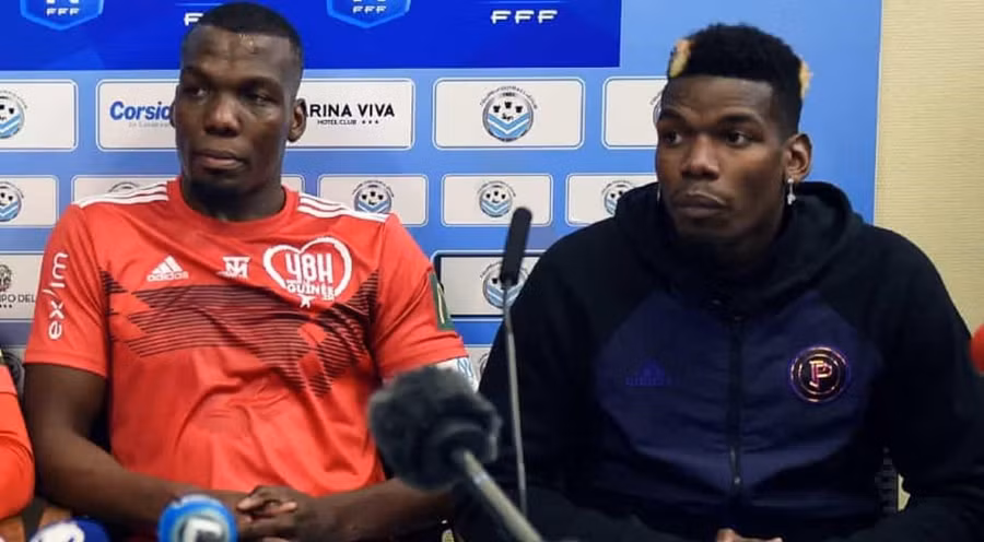 Paul Pogba (trái) và anh trai Mathias.