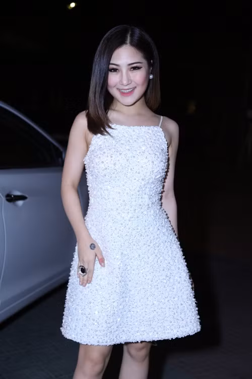 Tuần qua: Thu Phương đẹp như nữ thần 