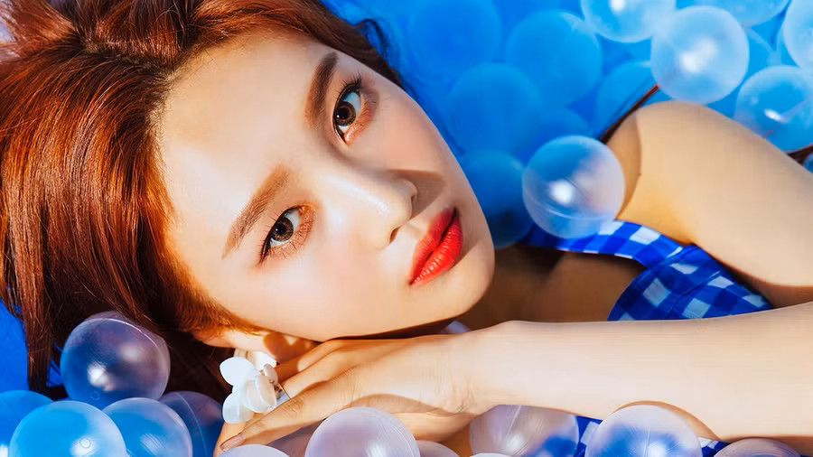Trong Red Velvet, bên cạnh Irene, Joy cũng được coi là visual sở hữu lượng fan hùng hậu nhất nhì Kpop. Nữ ca sĩ hiện là một trong những gương mặt nổi bật trong dàn idol sinh năm 1996. Ngoài âm nhạc, Joy còn là gương mặt triển vọng trong lĩnh vực điện ảnh và quảng cáo. Nhan sac nhung nu than tuong tuoi Ty noi tieng bac nhat Kpop hinh anh 6 joy_red_velvet_power_up_summer_magic_uhdpaper.com_4K_30.jpg