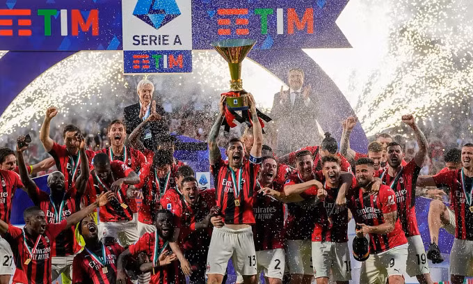 AC Milan Milan trở thành tân vương Serie A sau 11 năm hôm 22/5.
