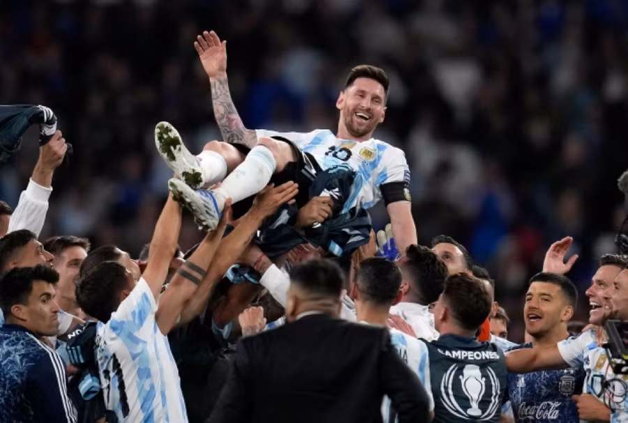 Dù không ghi bàn, Messi vẫn được bình chọn cầu thủ xuất sắc nhất trận.