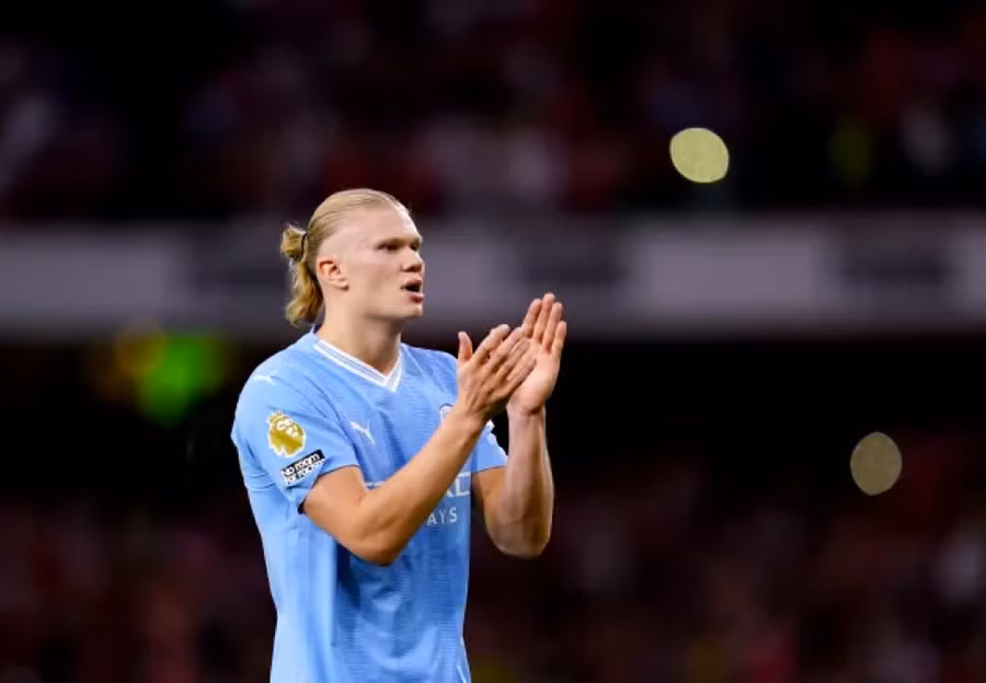 Erling Haaland xứng đáng giành Quả bóng Vàng theo Pep Guardiola. Erling Haaland xứng đáng giành Quả bóng Vàng theo Pep Guardiola.