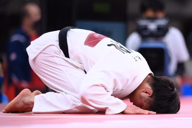 Hifumi Abe vô địch hạng cân 66kg trong cùng ngày với em gái ruột.