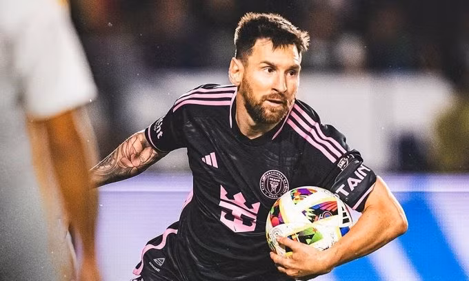 Messi sau khi ghi bàn gỡ hòa 1-1 cho Inter Miami trước LA Galaxy. Messi sau khi ghi bàn gỡ hòa 1-1 cho Inter Miami trước LA Galaxy.