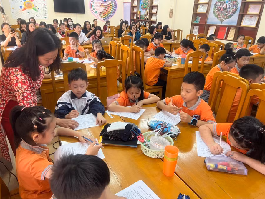 Hoạt động trải nghiệm bổ ích cho học sinh Trường Tiểu học Lê Văn Tám - Lào Cai