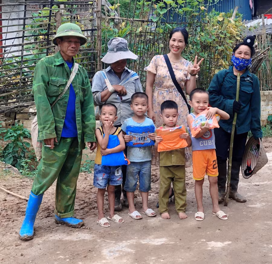 Mỗi sự giúp đỡ dù nhỏ đều ấm áp, yêu thương.