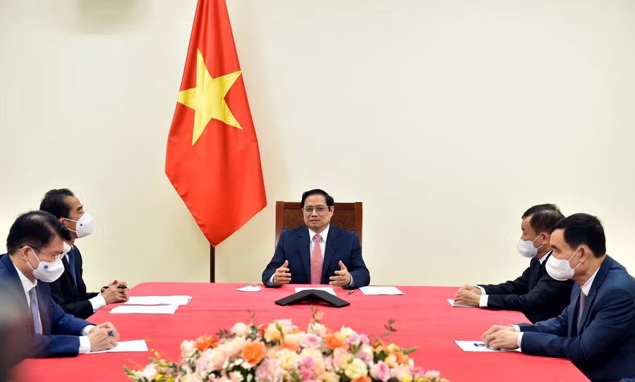 Thủ tướng Phạm Minh Chính và Thủ tướng Andrej Babis bày tỏ hài lòng về sự phối hợp chặt chẽ, hiệu quả và nhất trí tiếp tục tăng cường hợp tác giữa hai nước trên các diễn đàn đa phương. Ảnh: VGP/Nhật Bắc.