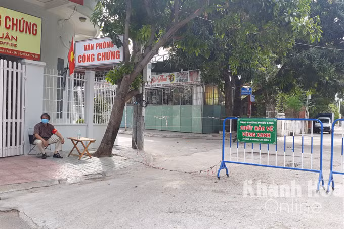 Một chốt bảo vệ "vùng xanh" ở TP. Nha Trang. Ảnh: Báo Khánh Hòa.