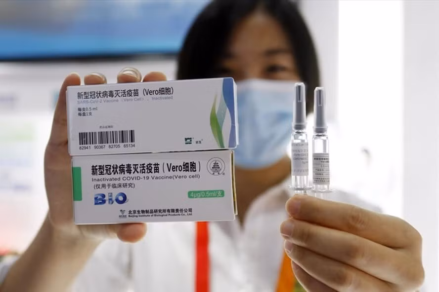 Vắc xin Vero Cell của Trung Quốc là loại vắc xin thứ 3 được Bộ Y tế phê duyệt. Ảnh: CNBC.
