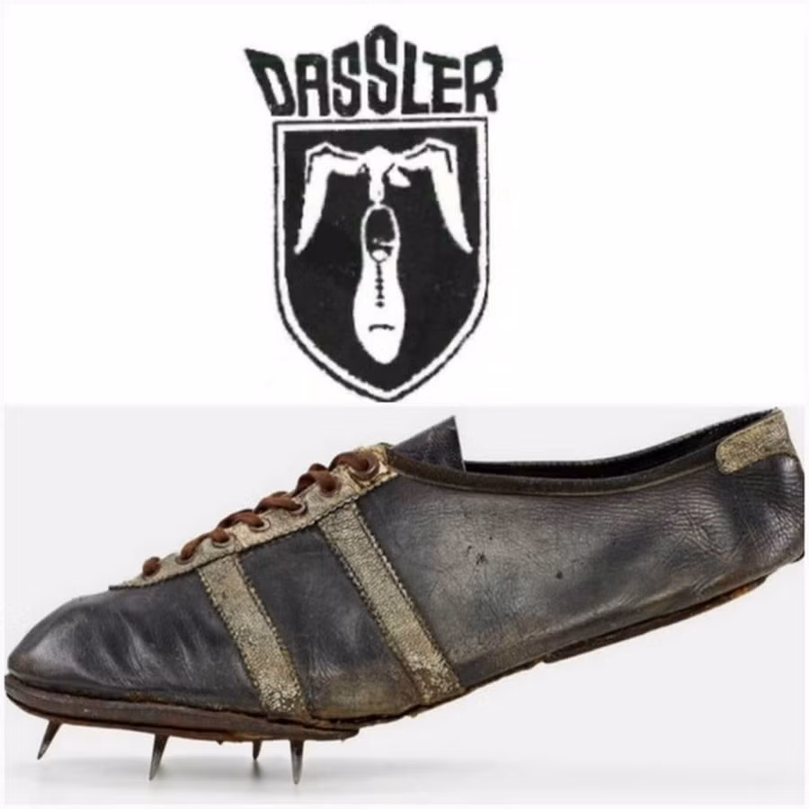 Giày thể thao đầu tiên do Công ty Gebrüder Dassler Schuhfabrik sản xuất. Giày thể thao đầu tiên do Công ty Gebrüder Dassler Schuhfabrik sản xuất.