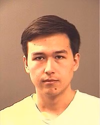 Julian Edgren từng nổi tiếng với khả năng chơi đàn piano.