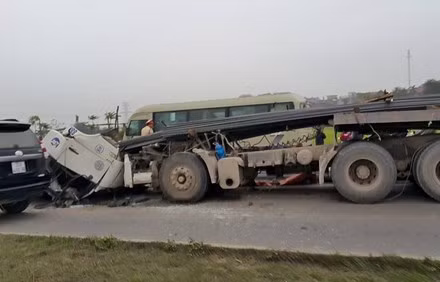 Hiện trường vụ tai nạn. Ảnh: Nguyễn Văn Quỳnh/Otofun.