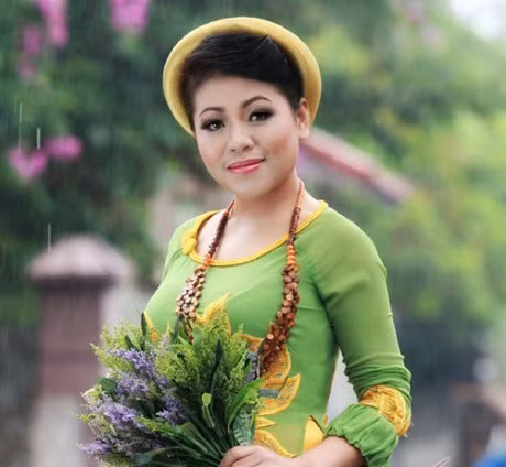 Dan ca sy Sao Mai do bo dem nghe thuat dac biet - Anh 1