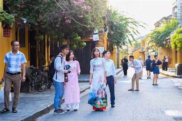 Du lịch Quảng Nam sẽ đón khách theo 4 giai đoạn.