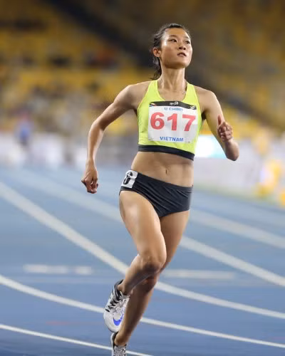 Nữ hoàng tốc độ Lê Tú Chinh lỡ SEA Games 31.