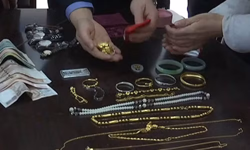 Đạo chích Trung Quốc leo 6 tầng trong 10 giây