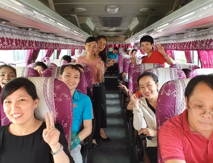 Đoàn cán bô, giảng viên trường ĐH Khoa học làm nhiệm vụ coi thi tại cụm thi tỉnh Bắc Kạn. Ảnh: Việt Hà