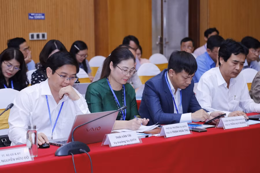 Đại biểu tham dự hội thảo