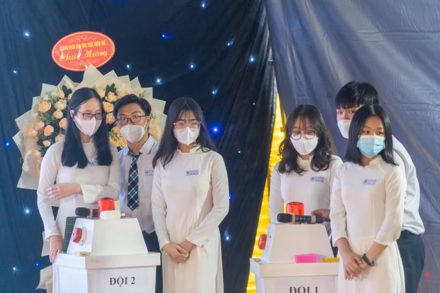 Học sinh Huế tham gia hội thi “Chia sẻ cuốn sách hay” nhằm khơi dậy văn hóa đọc.