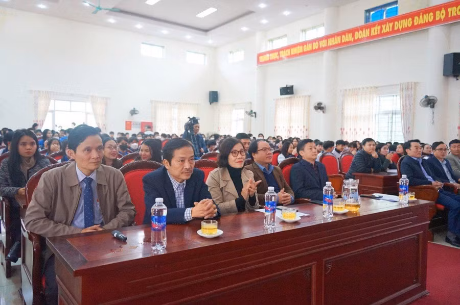 Buổi Tập huấn có 500 học sinh và giáo viên Trường THPT Kỳ Lâm tham gia.