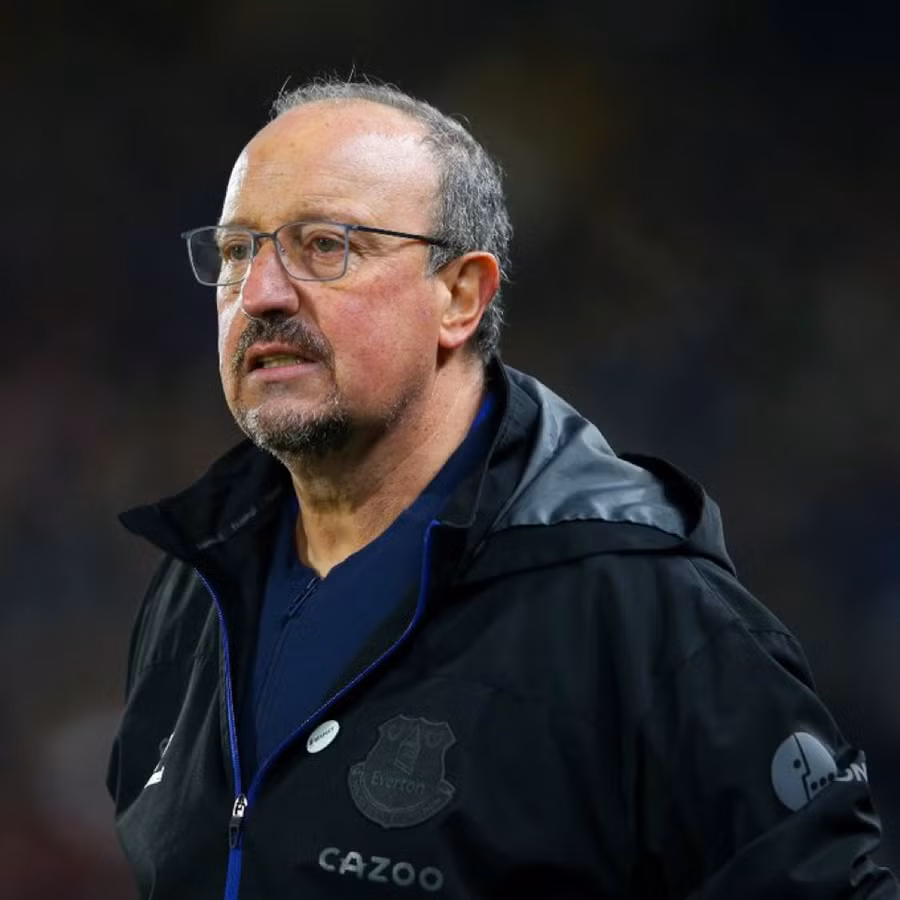 Benitez chính thức bị Everton sa thải.
