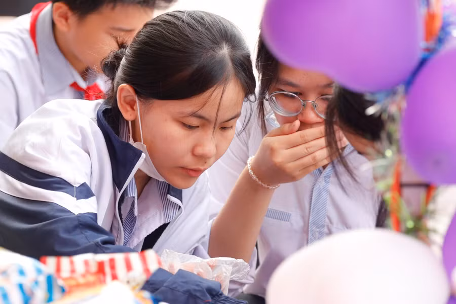 Trong ngày hội STEM, các em học sinh được tham gia các trò chơi lành mạnh, được giao lưu học hỏi, trao đổi những sản phẩm của chính các em tạo ra.